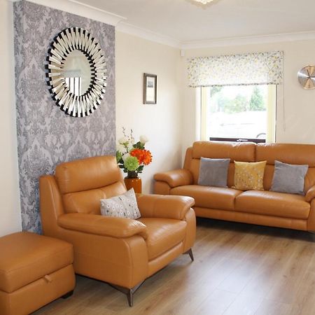 City Centre Town House With Riverside Views And Free Parking 1Bak York Bagian luar foto