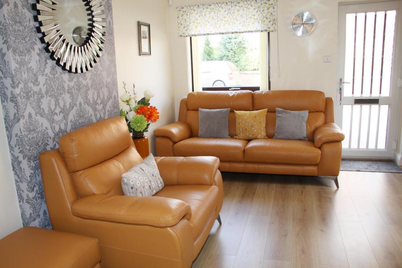 City Centre Town House With Riverside Views And Free Parking 1Bak York Bagian luar foto
