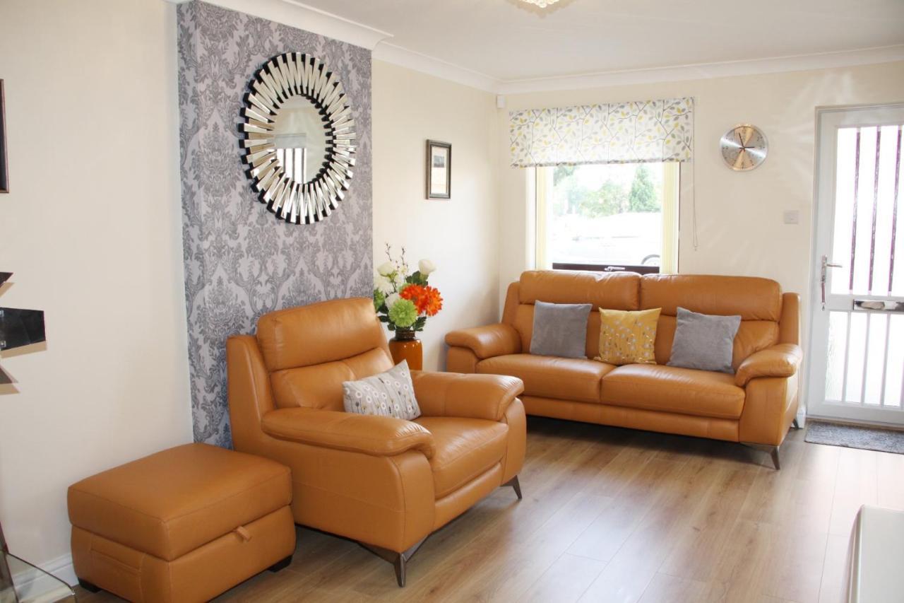 City Centre Town House With Riverside Views And Free Parking 1Bak York Bagian luar foto